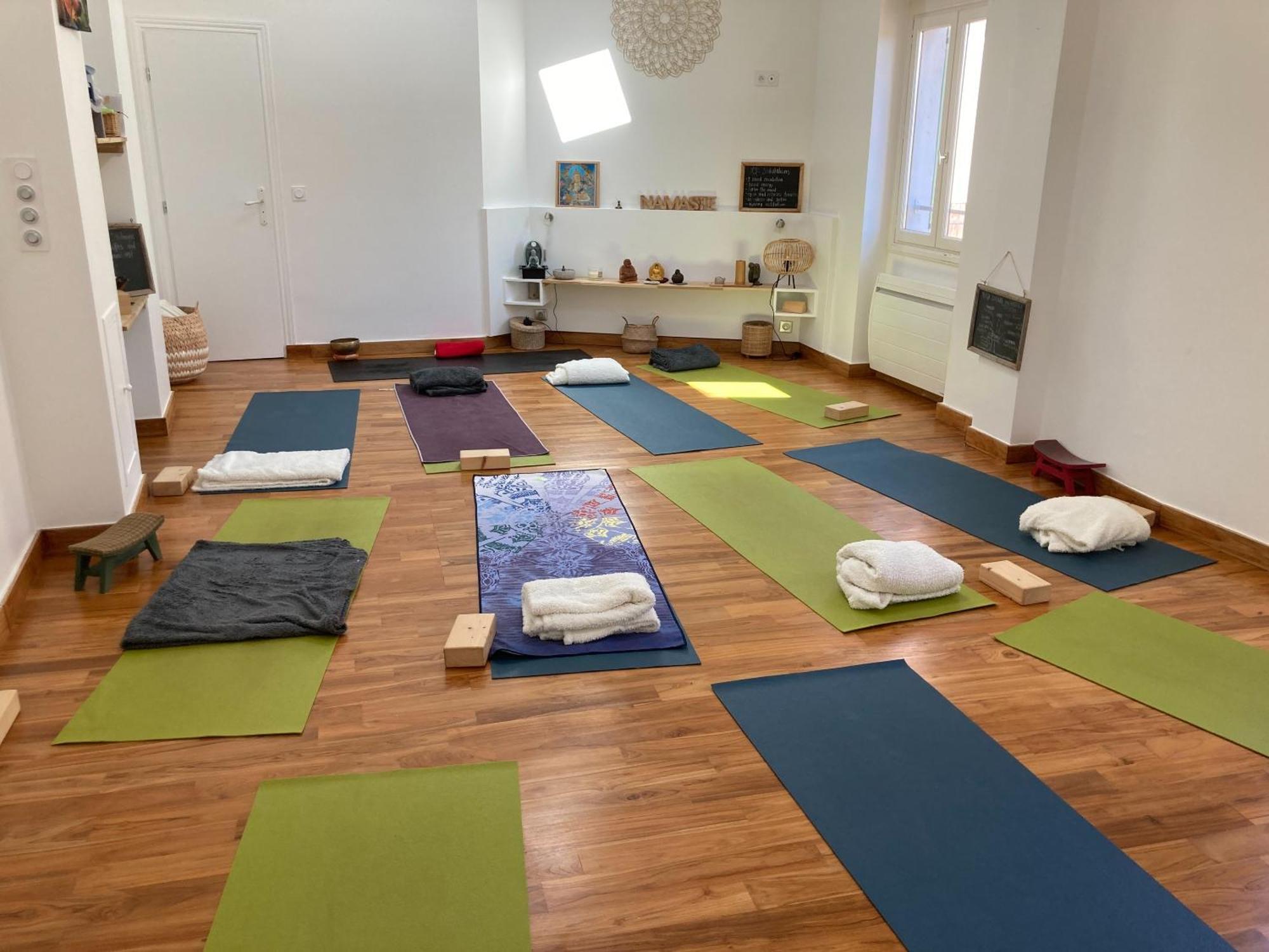 The Frogs' House - Yoga Retreat Bed & Breakfast Saint-Jeannet  Екстериор снимка